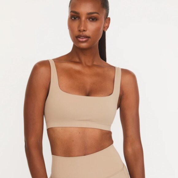 Joja 2 Piece Workout Set - Classic Sports Bra and Pocket Spin Shorts Sand M $140 - Picture 3 of 10